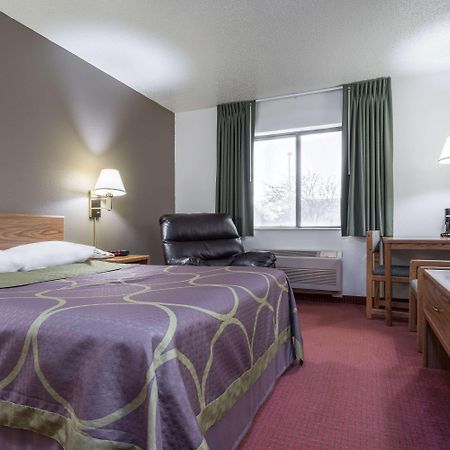 Super 8 By Wyndham Fond Du Lac Kültér fotó