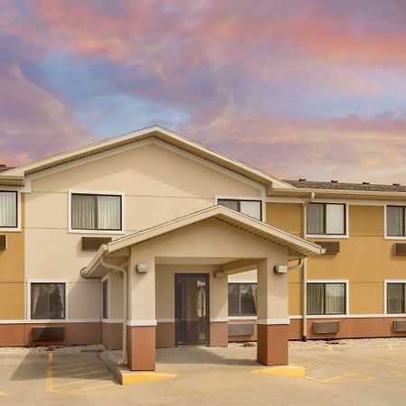 Super 8 By Wyndham Fond Du Lac Kültér fotó
